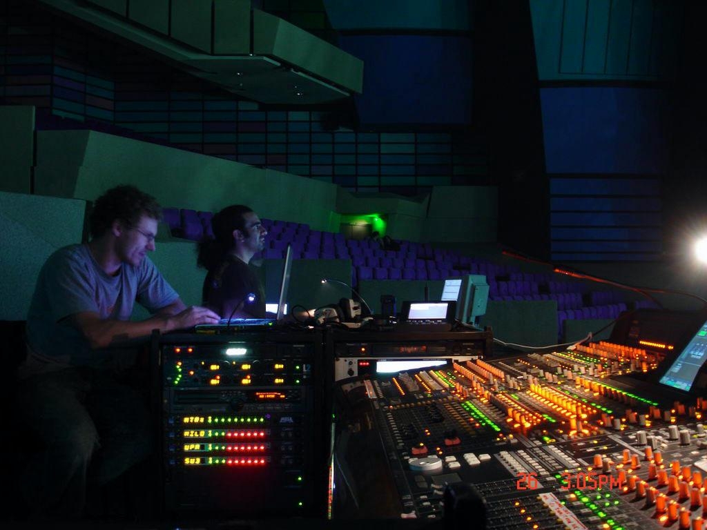 26oct_nice_e_la-technique-est-ds-l-ombre_2