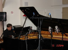 060313_3019_stmeudon_pianos_lo